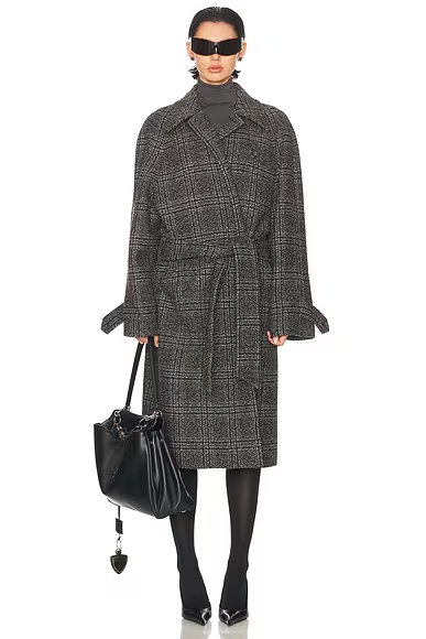 Layer Raglan Coat Black & Grey