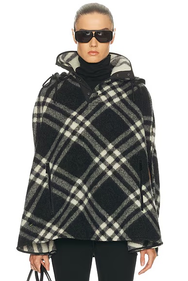 Neve Cape Black