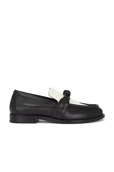 Astaire Flat Black & White
