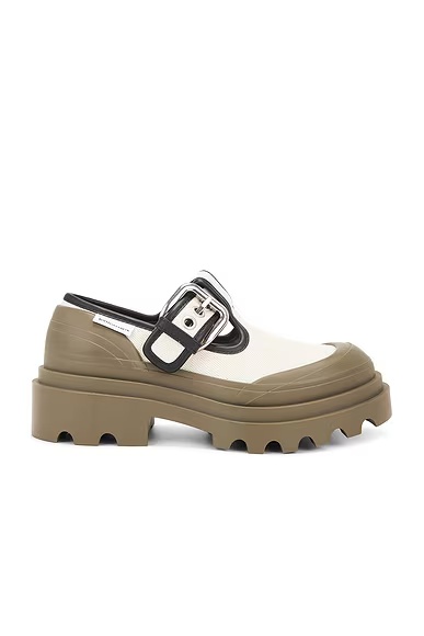 Trek Flat Natural, Black, & Liana