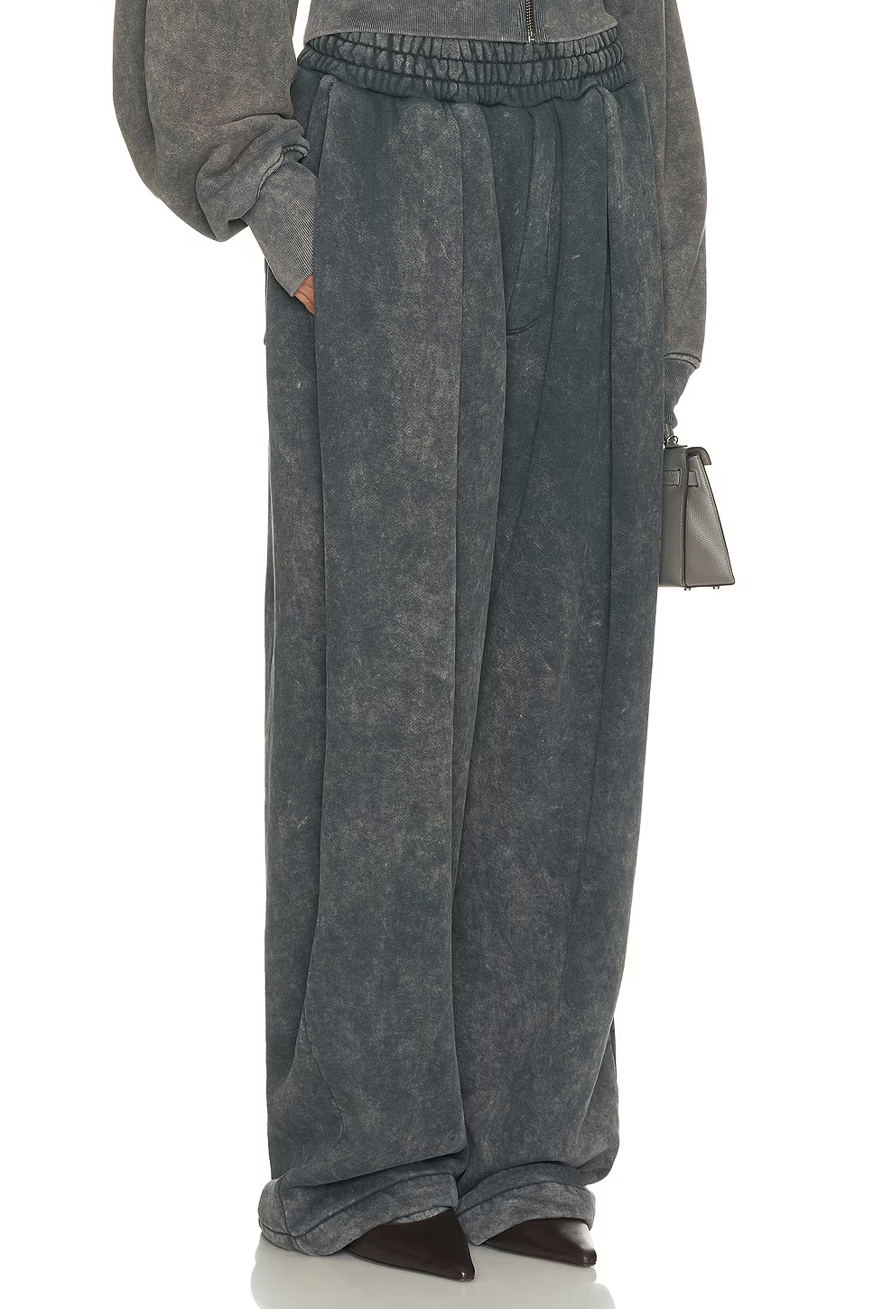 The Full Sweatpants in Fleece Vintage Distressed Black