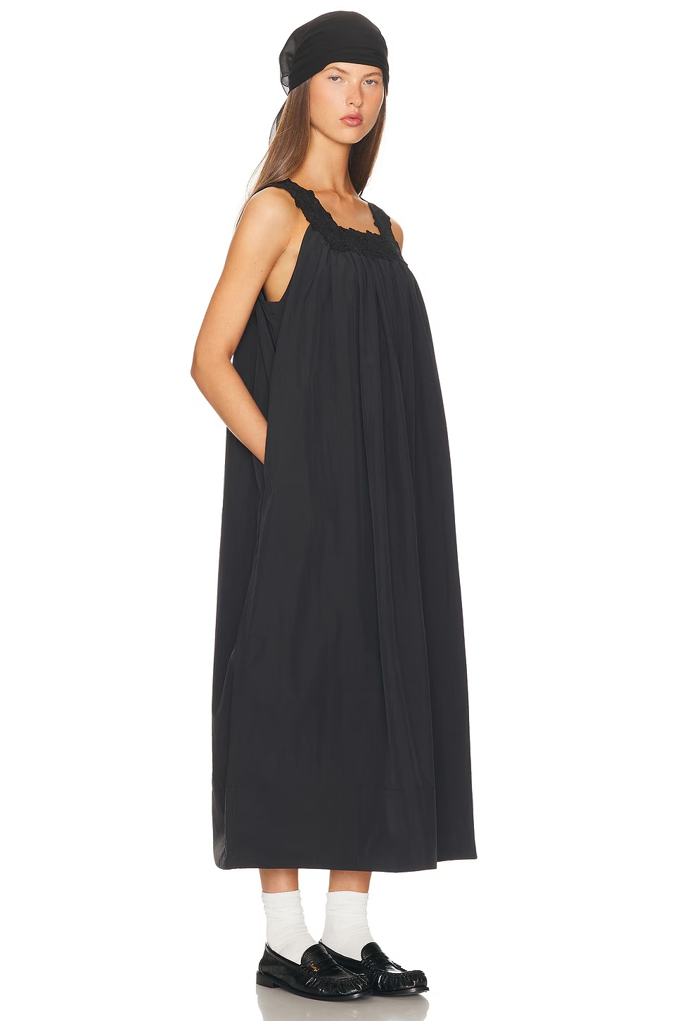Midi Dress With Lace in Tech Poplin Black