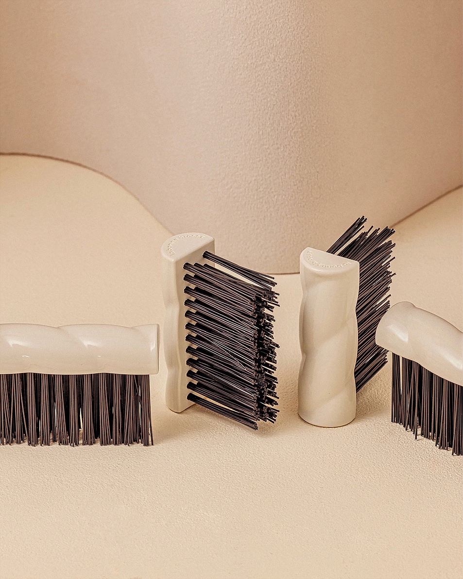 Brush Cleaner Accessory Creamy White