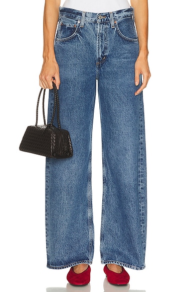 Low Curve Jeans Myth